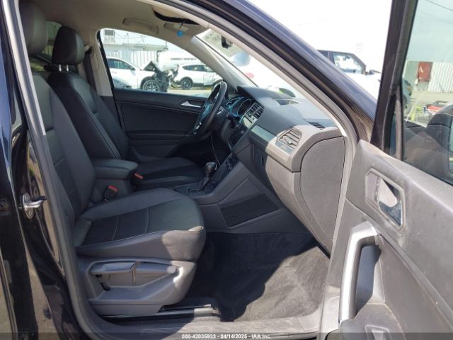 2020 VOLKSWAGEN TIGUAN 3VV3B7AX8LM036520 Photo 4