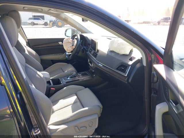 WA1BNAFY9J2125799 Audi Q5 2.0t Premium/2.0t Tech Premium
