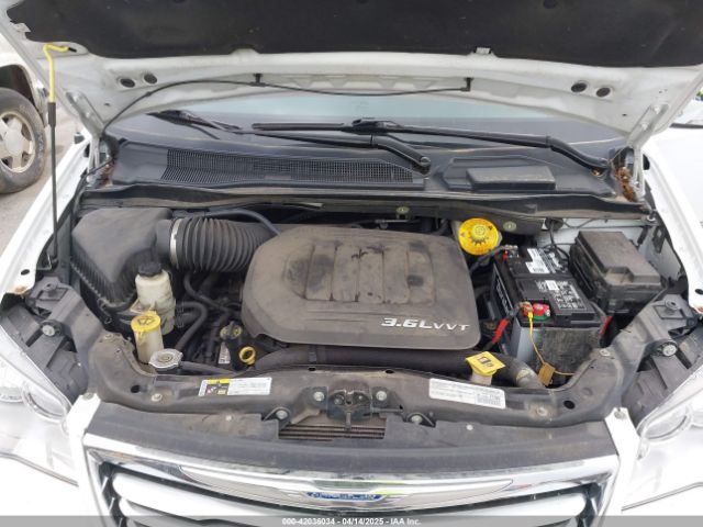 2C4RC1CG9FR573863 Chrysler Town & Country Touring-l