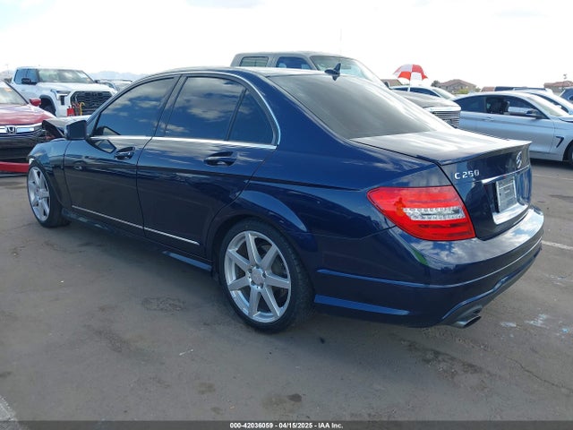 Mercedes-Benz 2014 2014 WDDGF4HB4EG239162 Image 3
