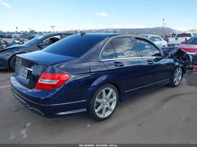 Mercedes-Benz 2014 2014 WDDGF4HB4EG239162 Image 4