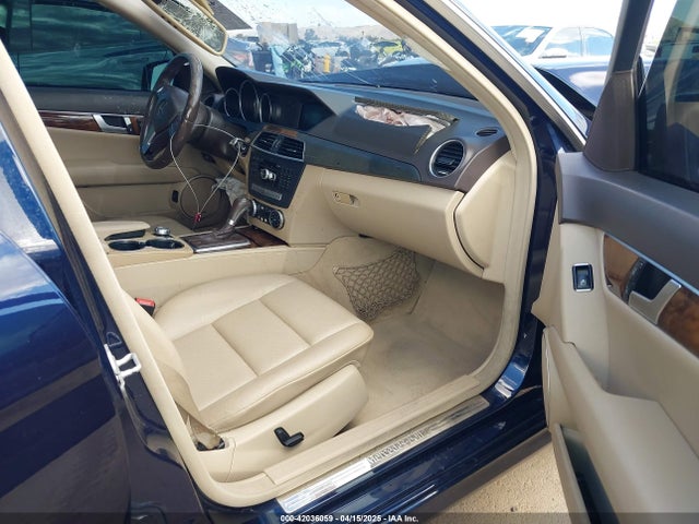 Mercedes-Benz 2014 2014 WDDGF4HB4EG239162 Image 5