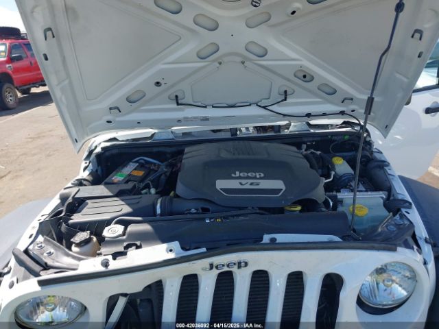 1C4BJWDG6HL711082 Jeep Wrangler Unlimited Sport 4x4