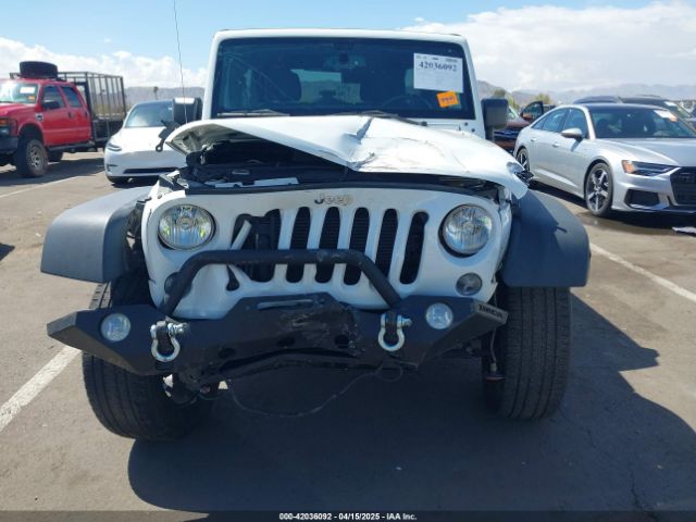 1C4BJWDG6HL711082 Jeep Wrangler Unlimited Sport 4x4