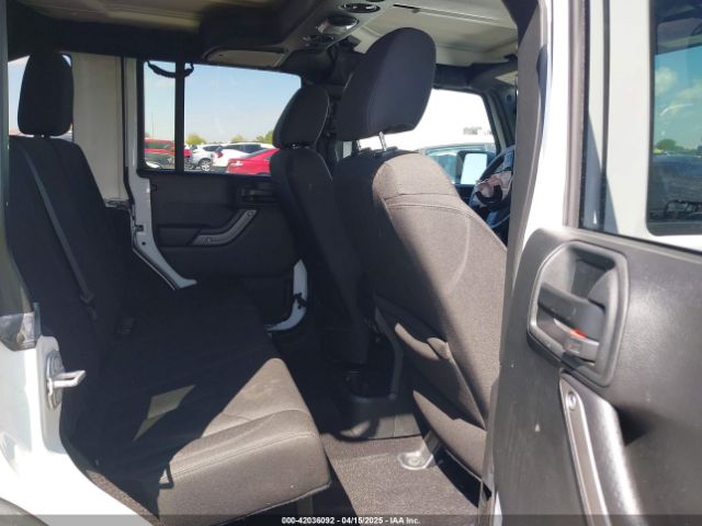 1C4BJWDG6HL711082 Jeep Wrangler Unlimited Sport 4x4