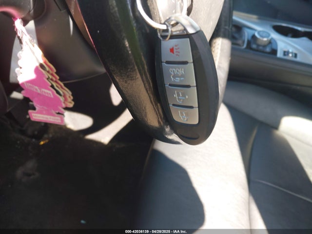 Продажа на аукционе авто 2015 Infiniti Q50 Premium, vin: JN1BV7AR3FM416371, номер лота: 42036139