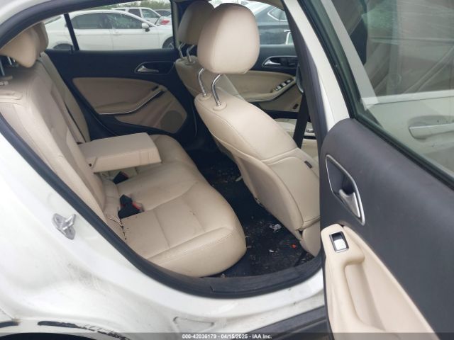 WDCTG4GB7FJ100133 Mercedes-Benz Gla 250 4matic