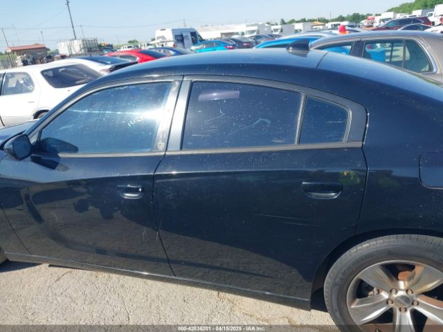 2C3CDXHG8GH354631 Dodge Charger Sxt