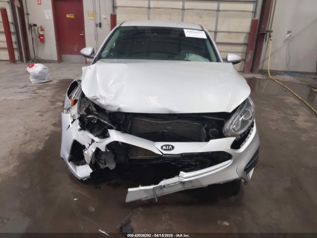 3KPF24ADXME363335 KIA Forte Lxs