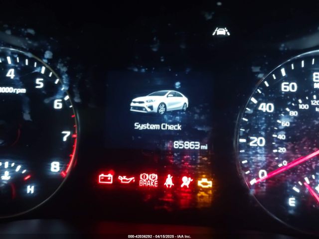 3KPF24ADXME363335 KIA Forte Lxs
