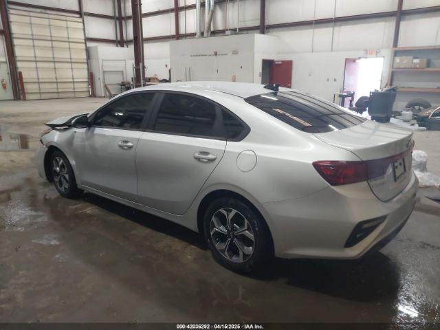 3KPF24ADXME363335 KIA Forte Lxs