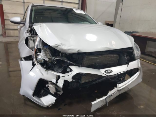 3KPF24ADXME363335 KIA Forte Lxs
