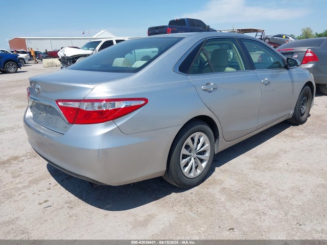 4T4BF1FK4FR464188 Toyota CAMRY LE