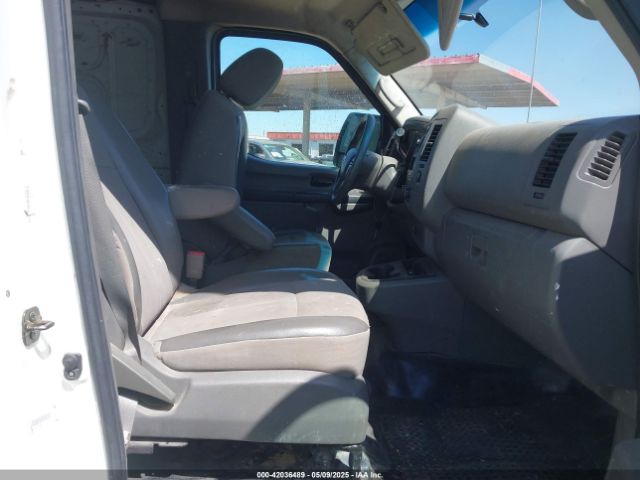 1N6BF0KY8HN805654 Nissan Nv Cargo Nv2500 Hd S V6