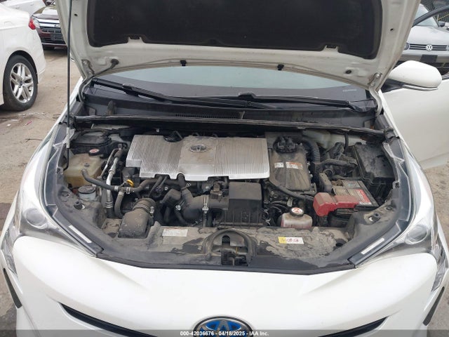 JTDKBRFUXH3036063 Toyota Prius Two