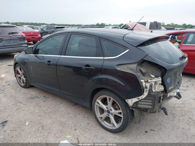 1FADP3N25FL374402 Ford Focus Titanium
