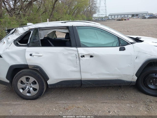 2T3G1RFV4NW289230 Toyota RAV4 LE
