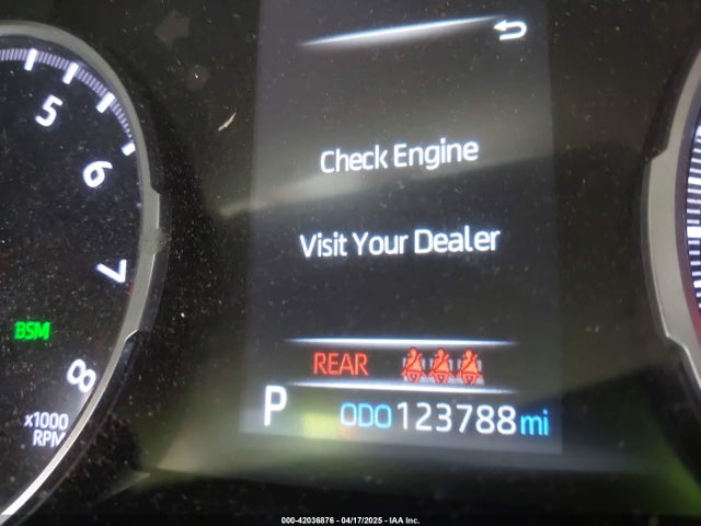 2T3G1RFV4NW289230 Toyota RAV4 LE