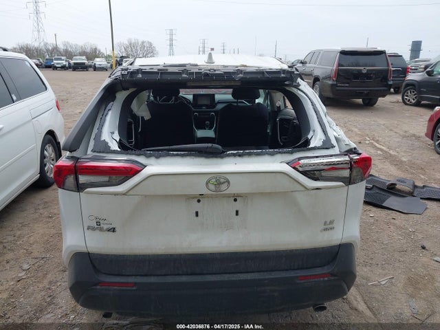 2T3G1RFV4NW289230 Toyota RAV4 LE