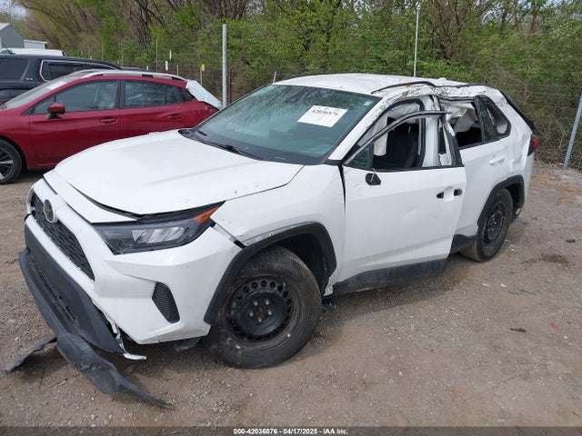 2T3G1RFV4NW289230 Toyota RAV4 LE