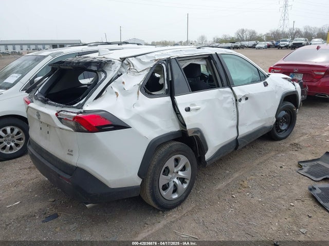 2T3G1RFV4NW289230 Toyota RAV4 LE