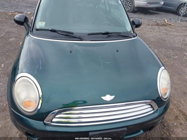 2010 MINI COOPER CLUBMAN WMWML3C56ATX37444 Photo 5