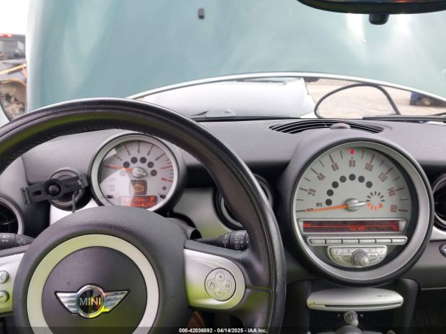 2010 MINI COOPER CLUBMAN WMWML3C56ATX37444 Photo 6
