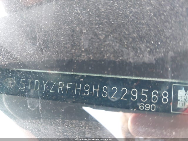 5TDYZRFH9HS229568 Toyota Highlander Limited