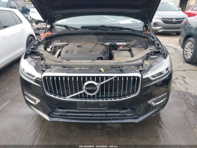 2018 VOLVO XC60 YV4102RL2J1040828 Photo 9