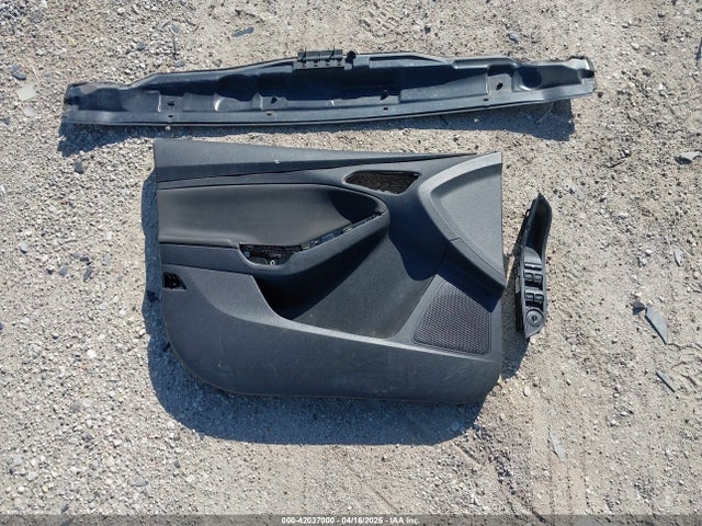 1FADP3F22HL209134 Ford FOCUS SE