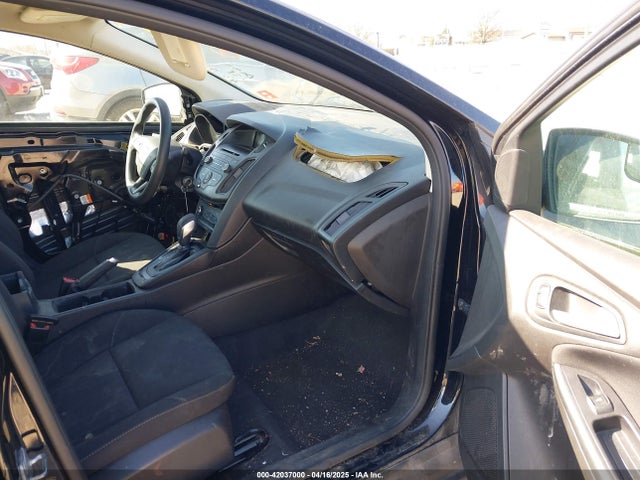 1FADP3F22HL209134 Ford FOCUS SE