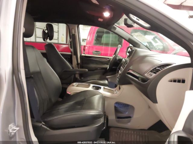 2C4RDGCG4FR686989 Dodge Grand Caravan Sxt Plus