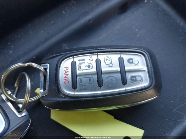 2C4RC1BG7LR139258 Chrysler Pacifica Touring L