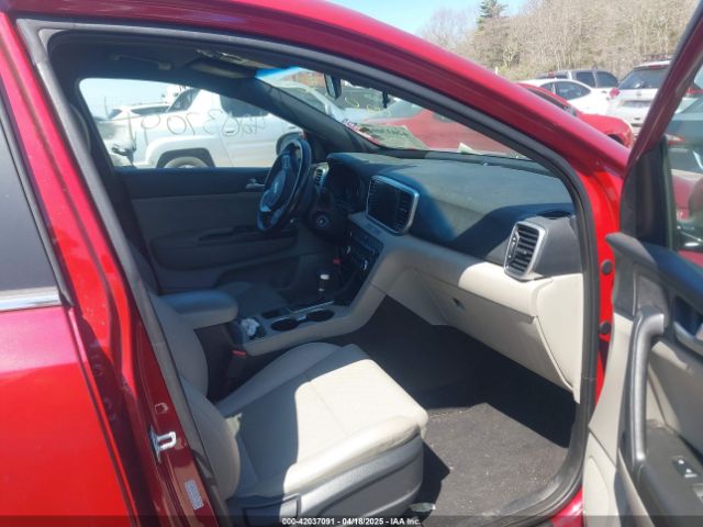 KNDP6CAC8L7716504 KIA SPORTAGE S
