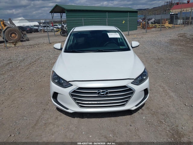 5NPD84LF8HH116465 Hyundai ELANTRA SE