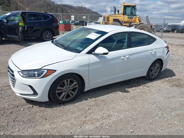 5NPD84LF8HH116465 Hyundai ELANTRA SE