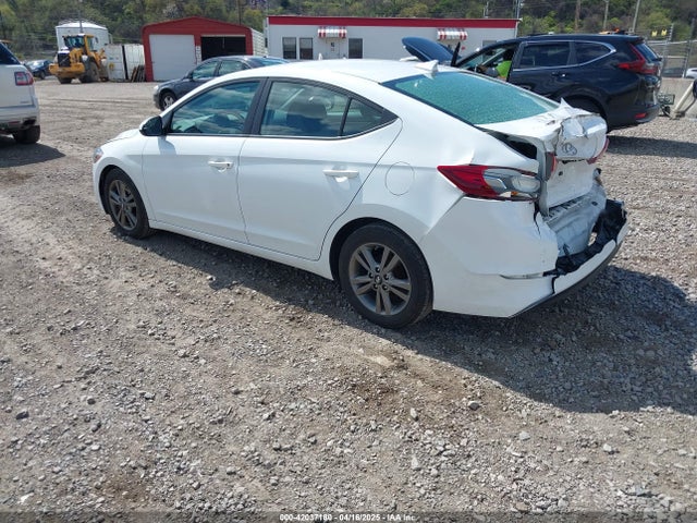 5NPD84LF8HH116465 Hyundai ELANTRA SE