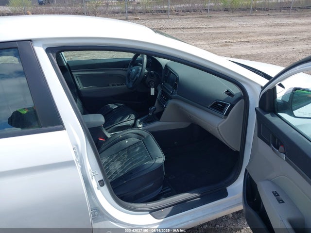 5NPD84LF8HH116465 Hyundai ELANTRA SE