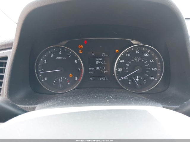 5NPD84LF8HH116465 Hyundai ELANTRA SE