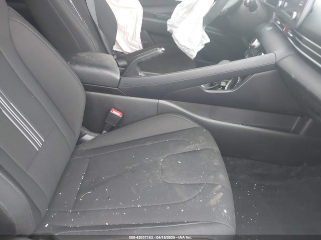 5NPLM4AG3MH043230 Hyundai ELANTRA SEL