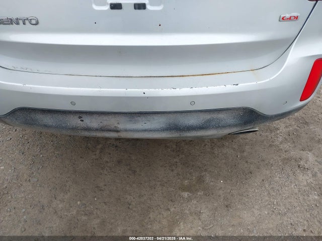 5XYKTCA60FG639308 KIA SORENTO LX