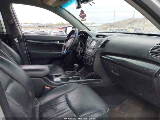 5XYKTCA60FG639308 KIA SORENTO LX