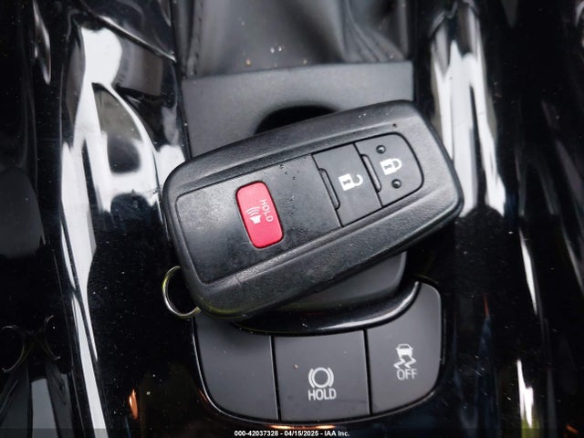 NMTKHMBX0KR088761 Toyota C-HR XLE