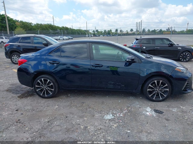 Toyota COROLLA SE 2018 5YFBURHE2JP800677 Image 13