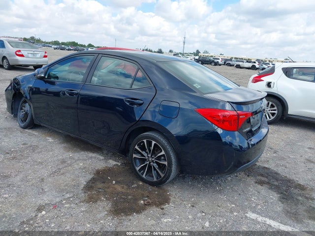 Toyota COROLLA SE 2018 5YFBURHE2JP800677 Image 3