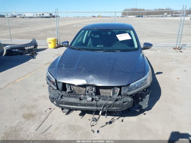 1VWBA7A35JC019034 Volkswagen Passat 2.0t Se