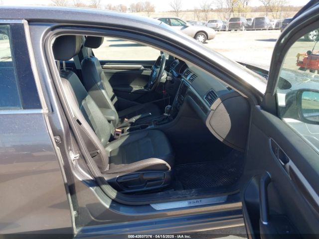 1VWBA7A35JC019034 Volkswagen Passat 2.0t Se