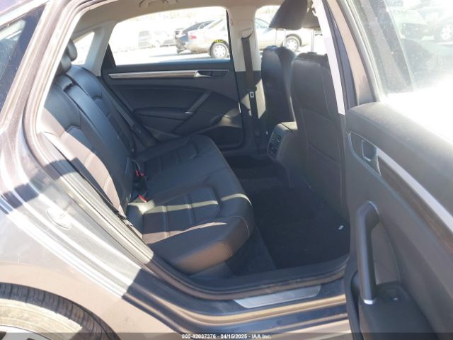 1VWBA7A35JC019034 Volkswagen Passat 2.0t Se