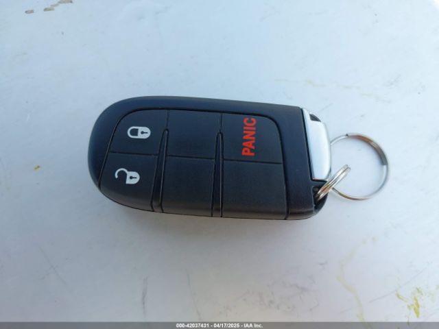 1C4RJFAG4LC292886 Jeep Grand Cherokee Laredo E 4x4