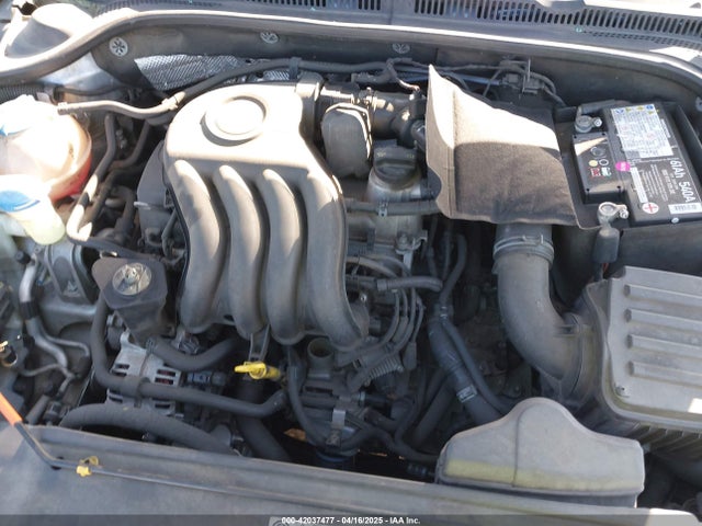 3VW2K7AJ4EM208158 Volkswagen Jetta 2.0l S
